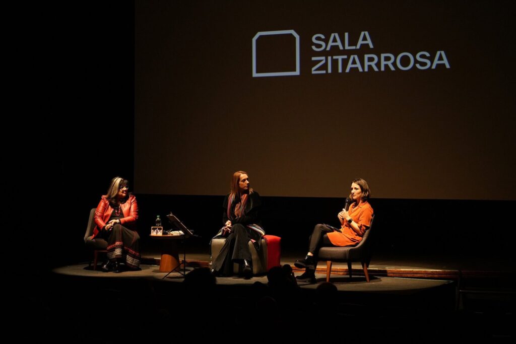 María Inés Obaldía (Directora de Cultura IM), Cecilia Canessa (Directora de la Sala Zitarrosa) y Débora Quiring (Directora de Promoción Cultural IM)