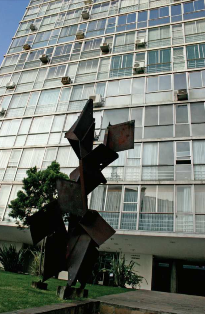 Luis García Pardo. Edificio Positano de Ponce esquina Charrúa.